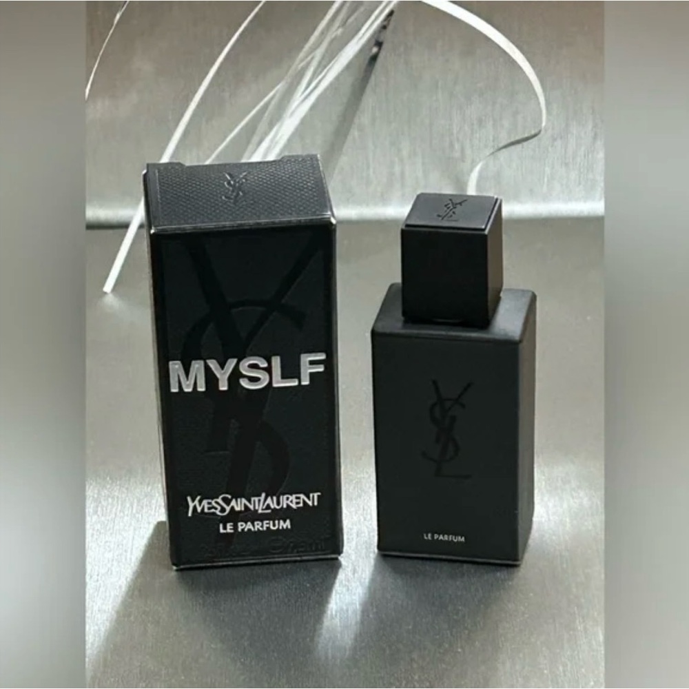 Yves Saint Laurent Black MYSLF Le Parfum - Picture 1 of 3